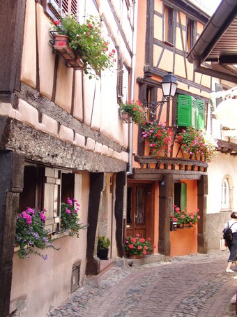 Balade à Eguisheim, joli village d'alsace - les ruelles